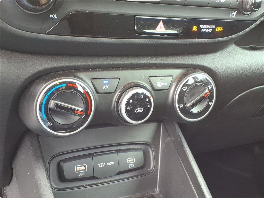 2025 Hyundai VENUE SE