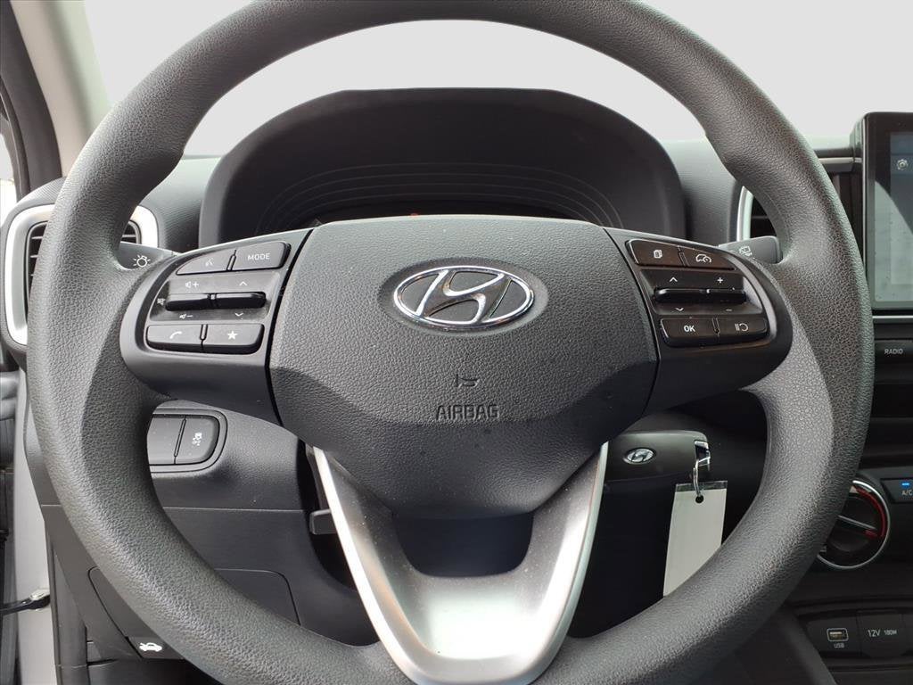 2025 Hyundai VENUE SE
