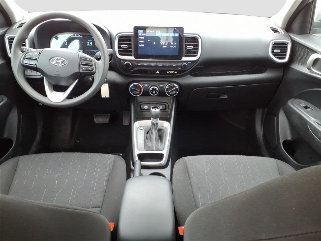 2025 Hyundai VENUE SE