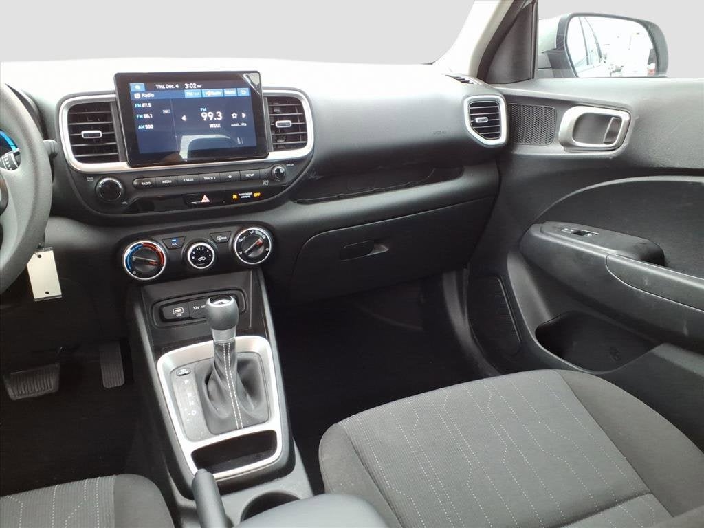 2025 Hyundai VENUE SE